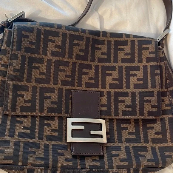 Fendi bag - Picture 1 of 5